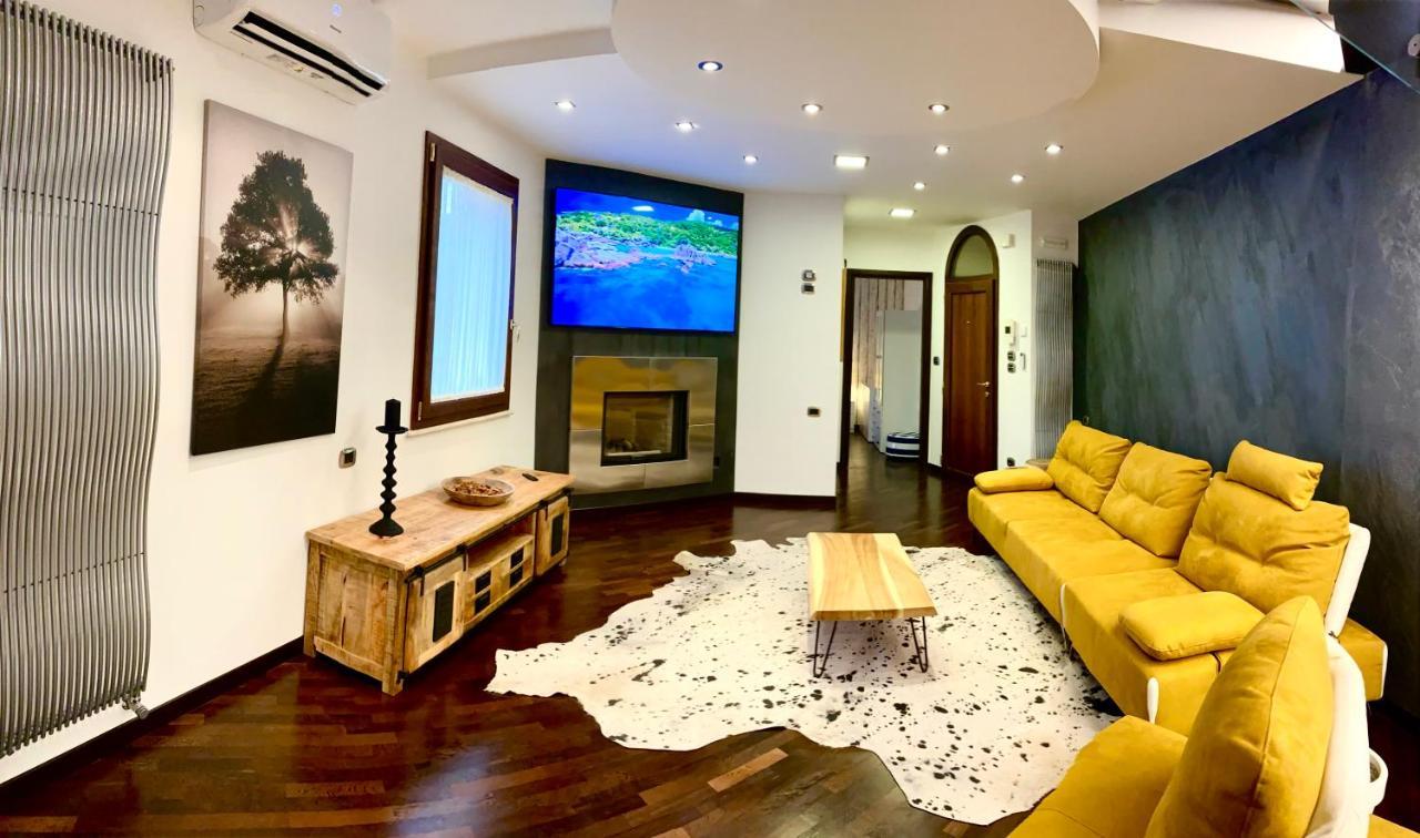 Апартаменти Wood Luxury House Пескара Екстер'єр фото